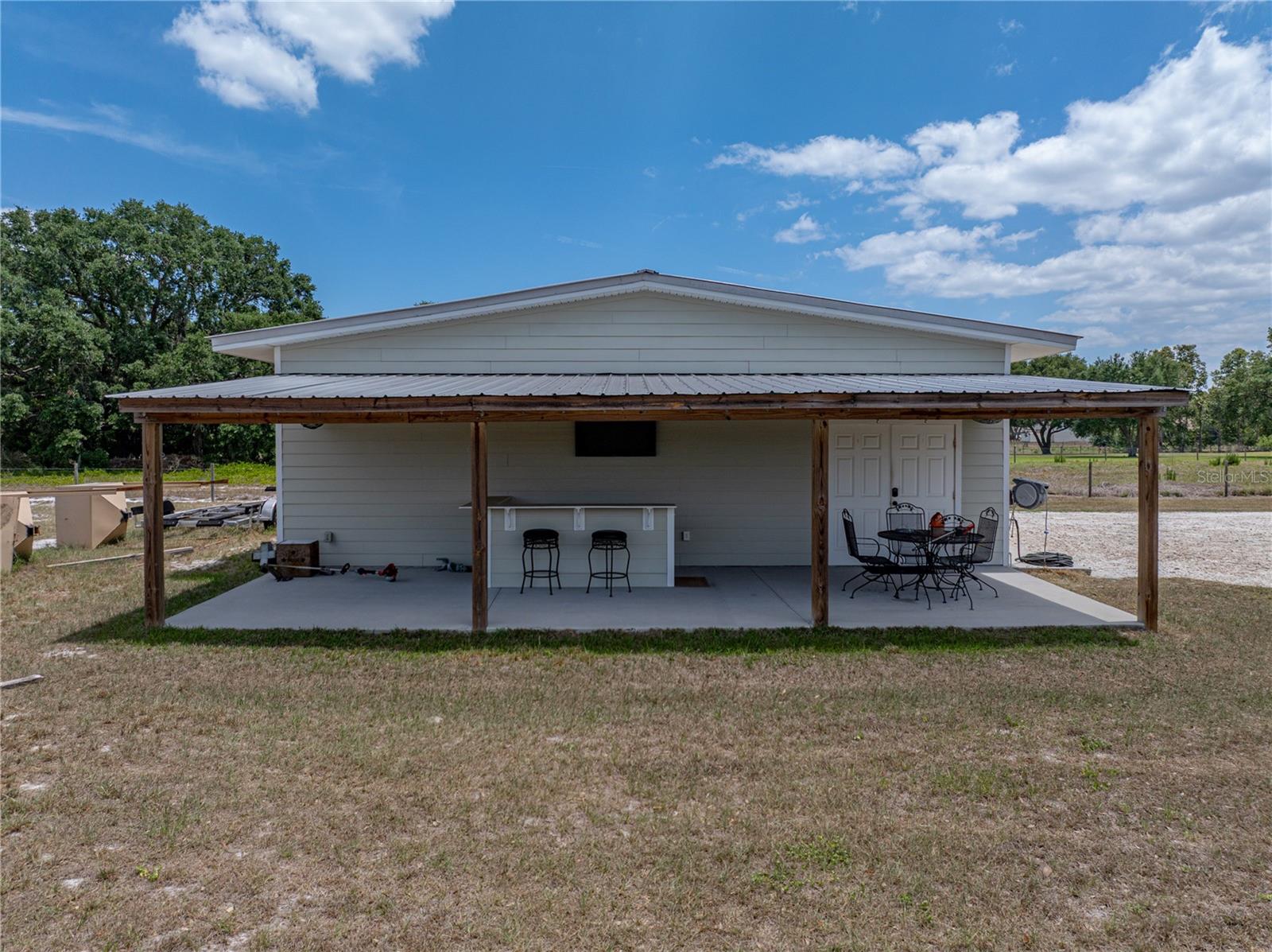 Listing photo id 61 for 3805 Mammoth Grove Road