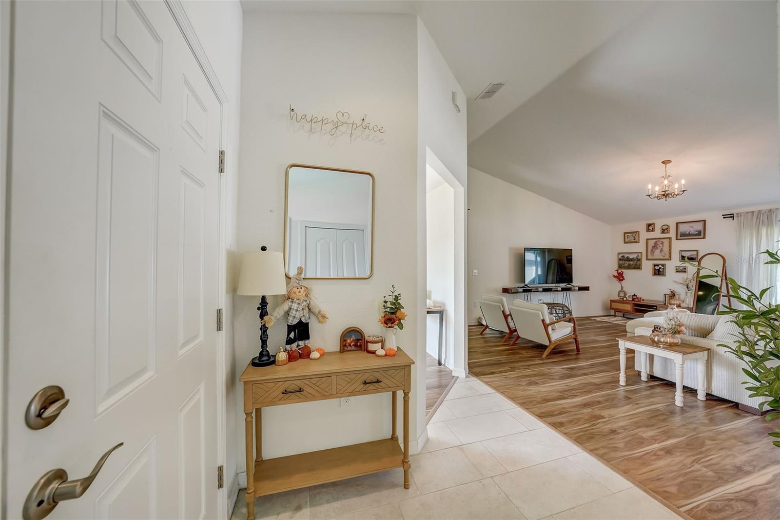 Image 16 of 52 For 620 Jaxson Boulevard