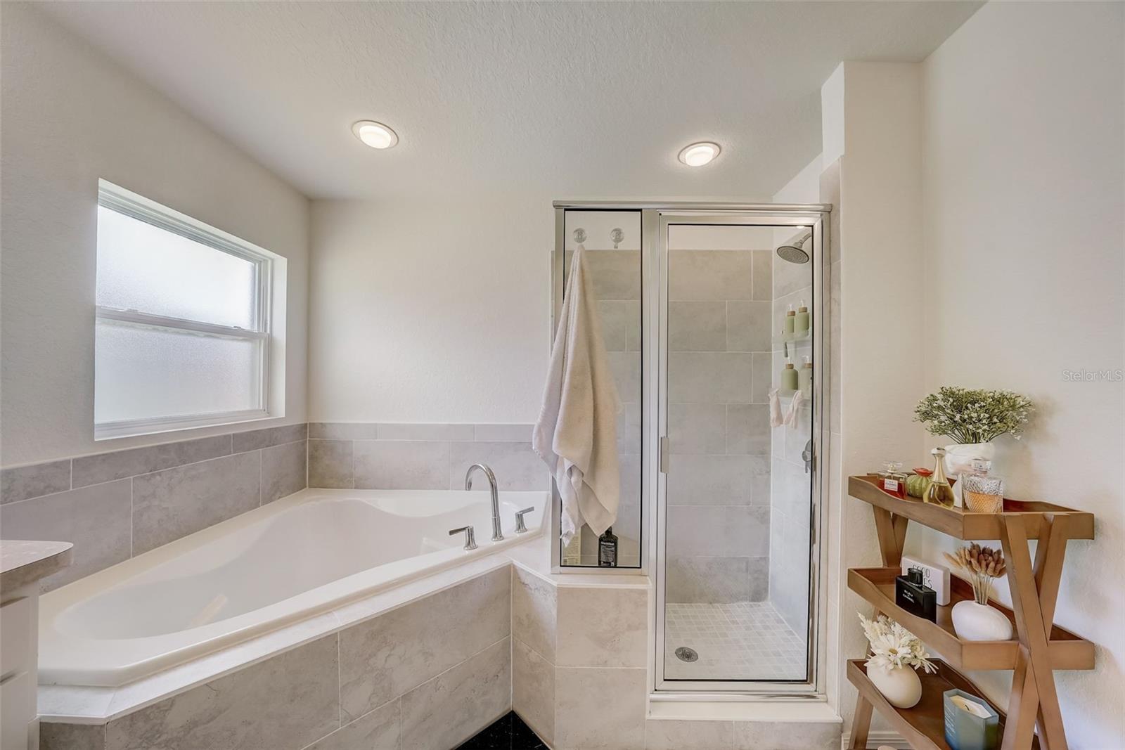 Image 38 of 52 For 620 Jaxson Boulevard