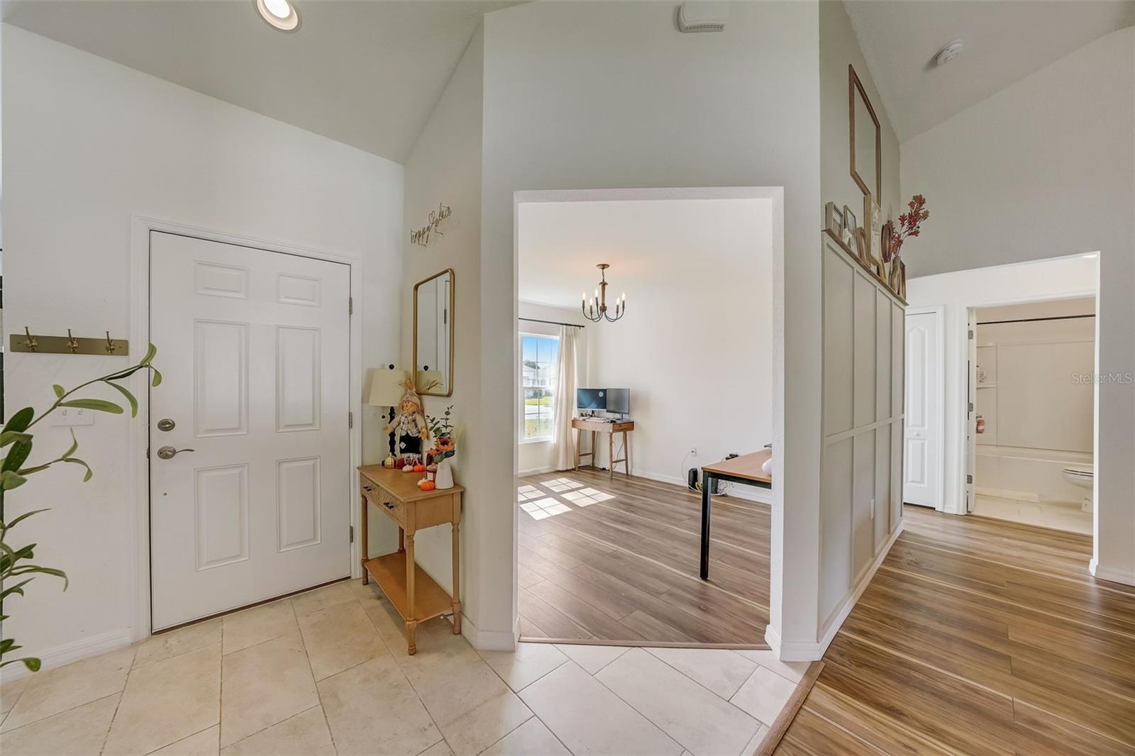 Image 6 of 52 For 620 Jaxson Boulevard