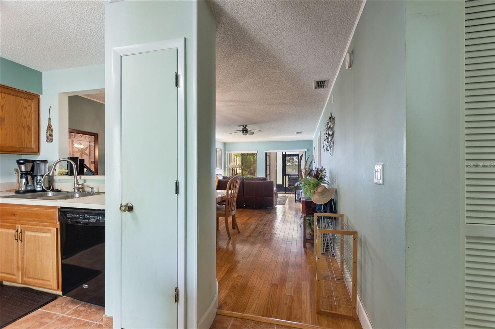 Image 3 of 25 For 2180 San Marcos Circle Se 401