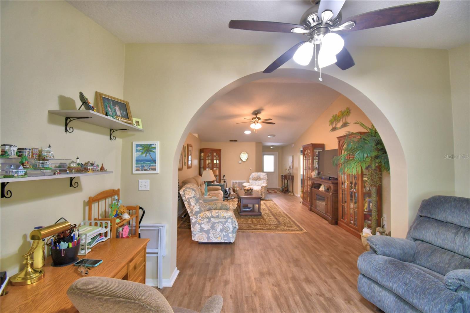 Image 17 of 68 For 492 Sweetwater Way
