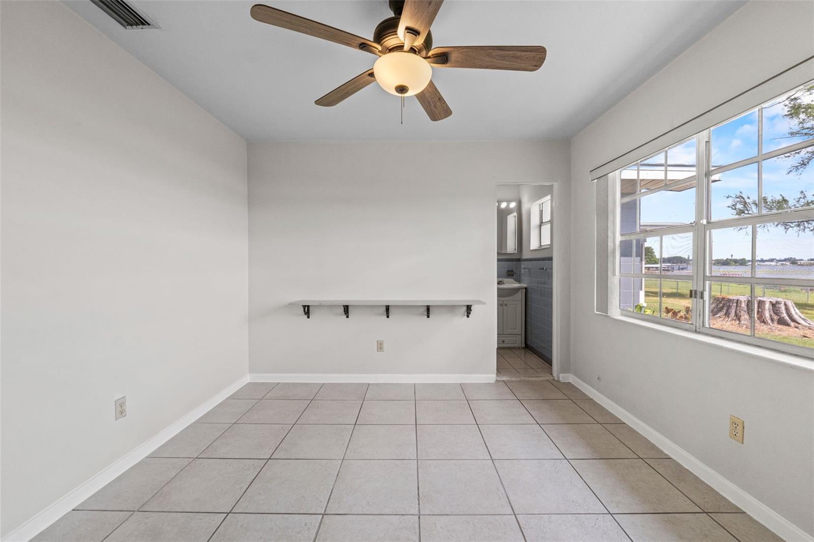 Listing photo id 20 for 1010 Biltmore Drive Nw