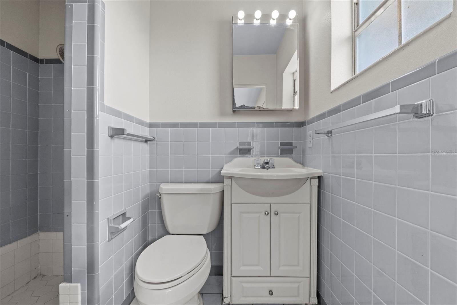 Listing photo id 21 for 1010 Biltmore Drive Nw