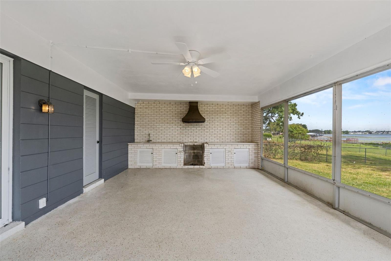 Listing photo id 34 for 1010 Biltmore Drive Nw