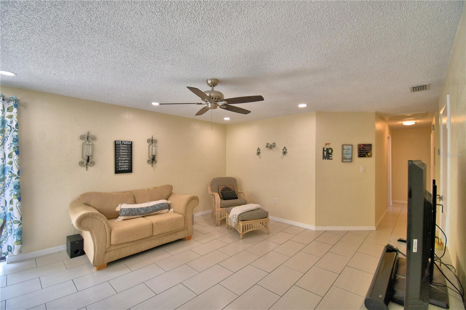 Image 10 of 38 For 101 Babson Heights Drive
