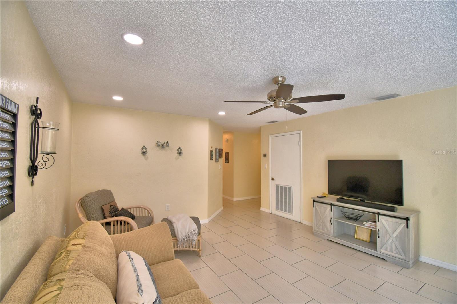 Image 11 of 38 For 101 Babson Heights Drive