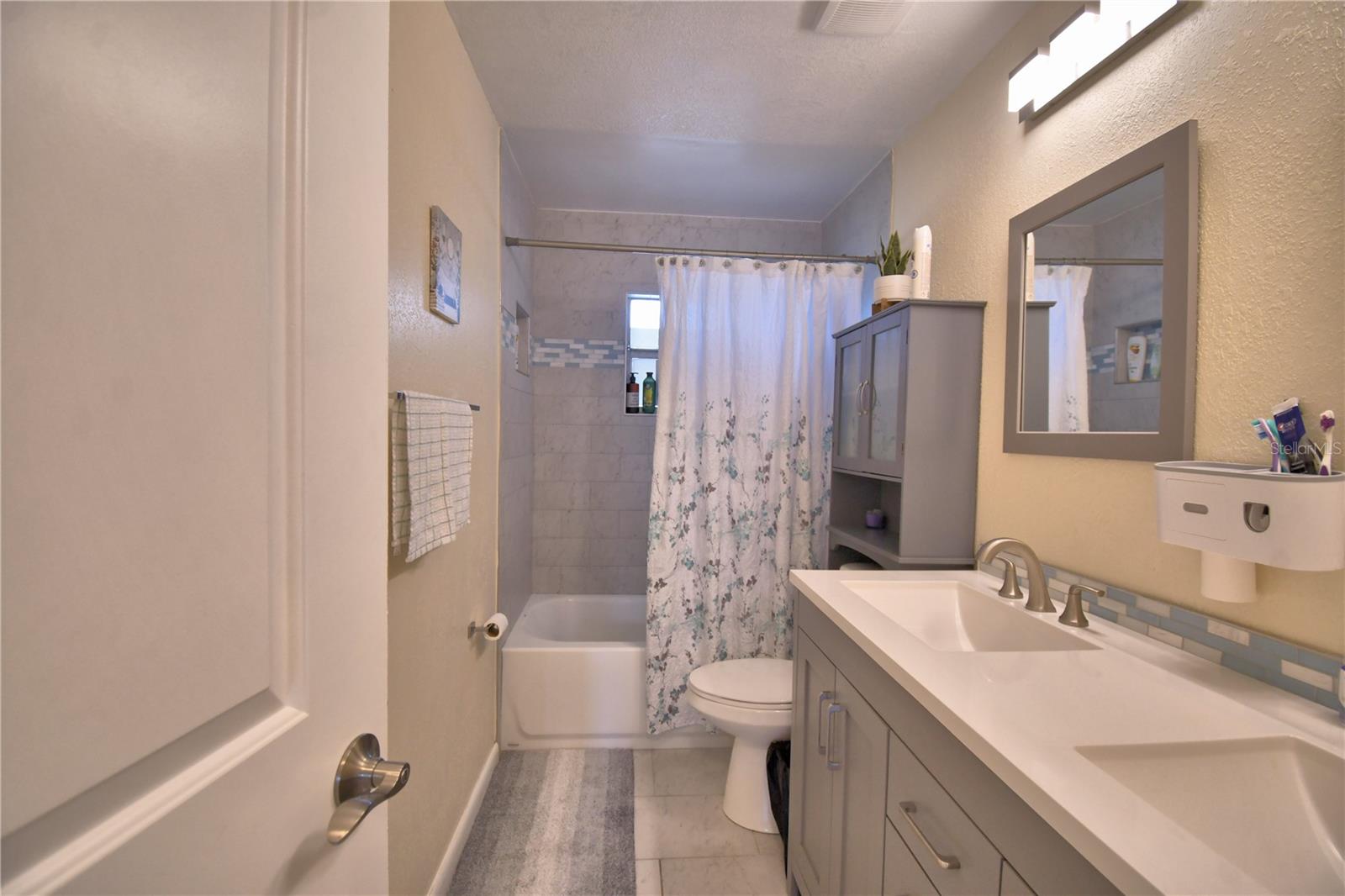 Image 33 of 38 For 101 Babson Heights Drive