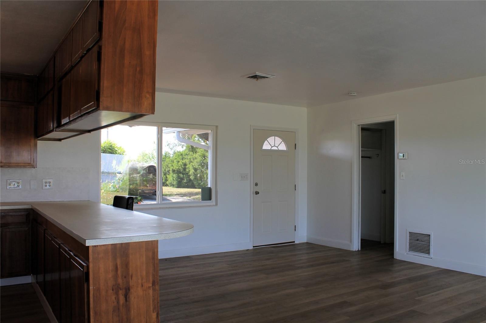 Image 3 of 16 For 2700 Crump Road