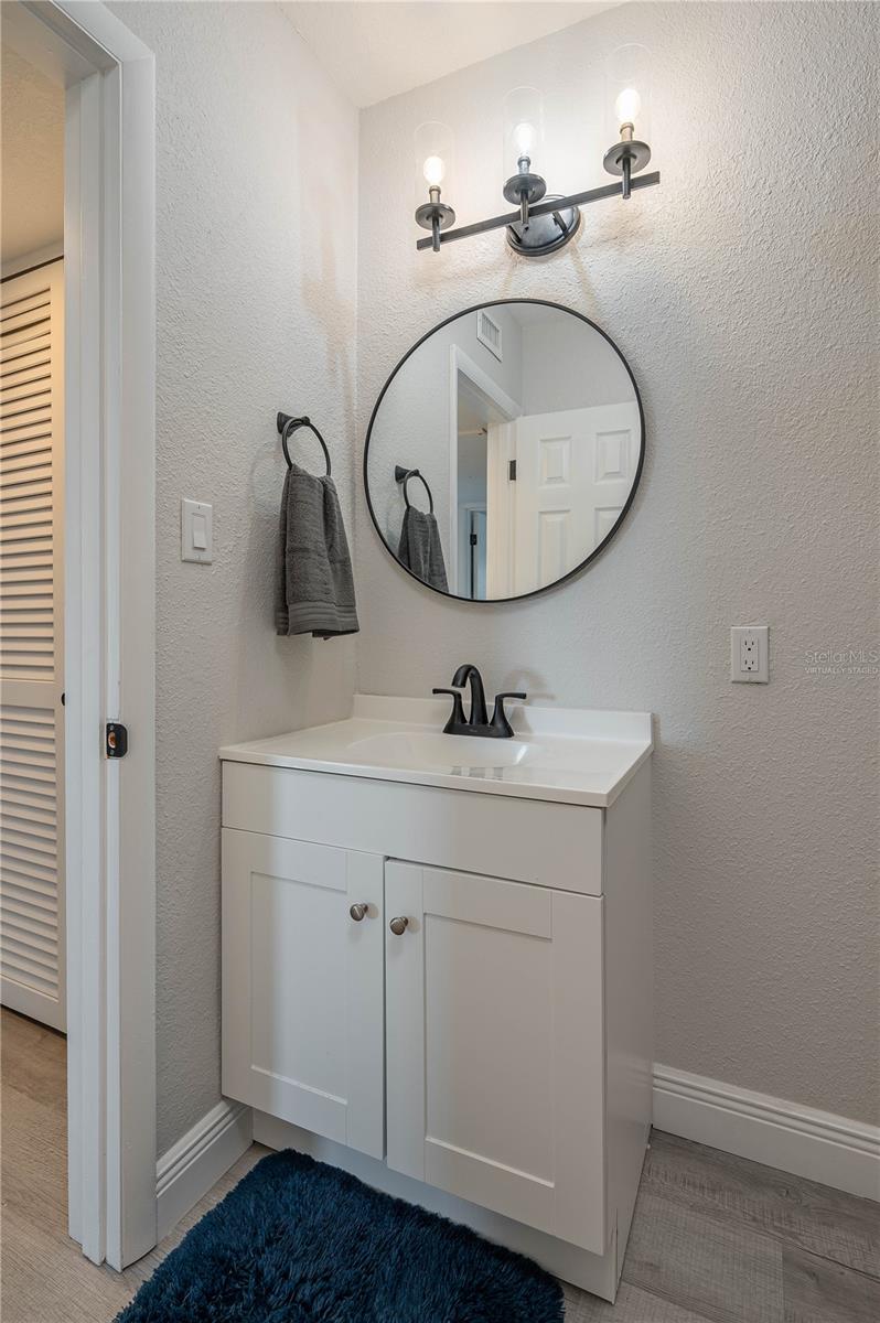 Image 22 of 31 For 1700 6th Street Nw C26