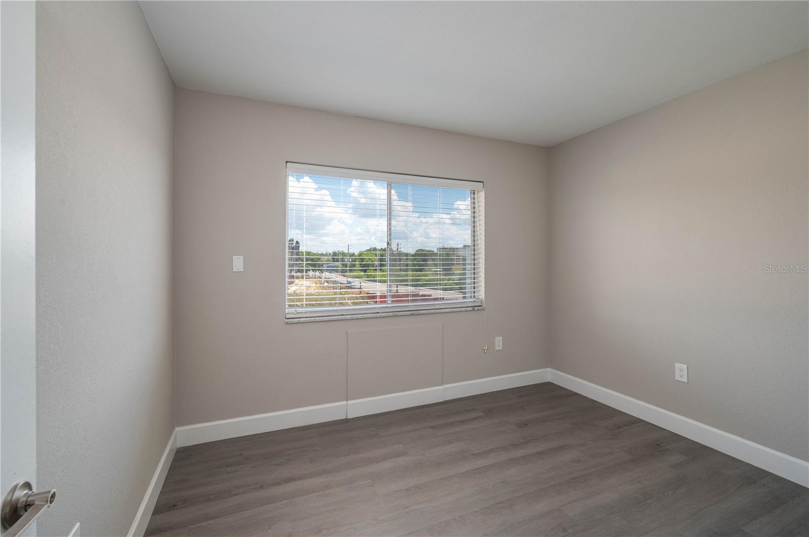 Image 9 of 20 For 1700 6th Street Nw C26