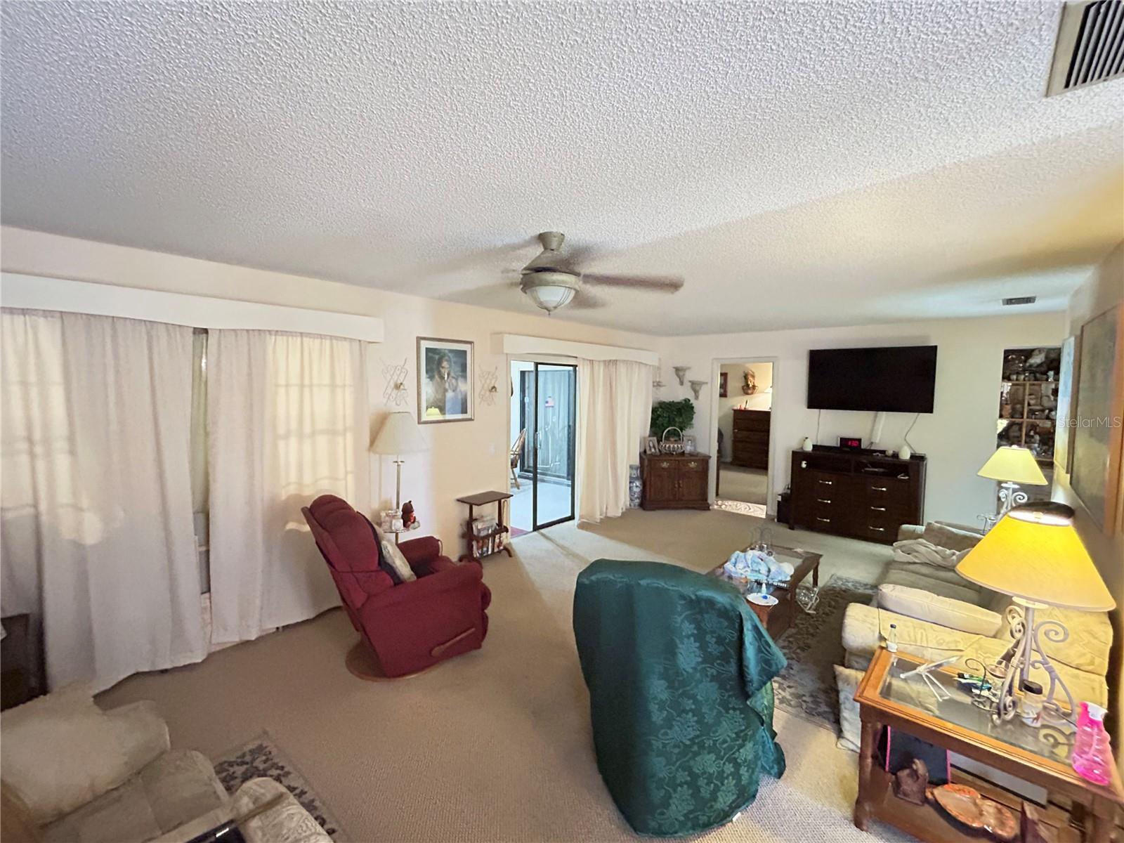 Image 6 of 26 For 426 Gleneagles Court