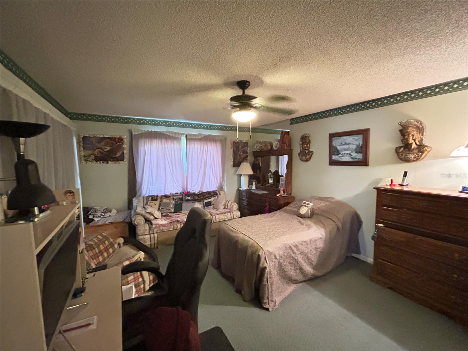 Image 9 of 26 For 426 Gleneagles Court