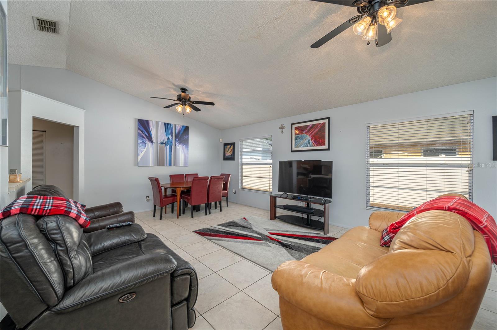 Image 6 of 27 For 1055 Sunshine Way Sw