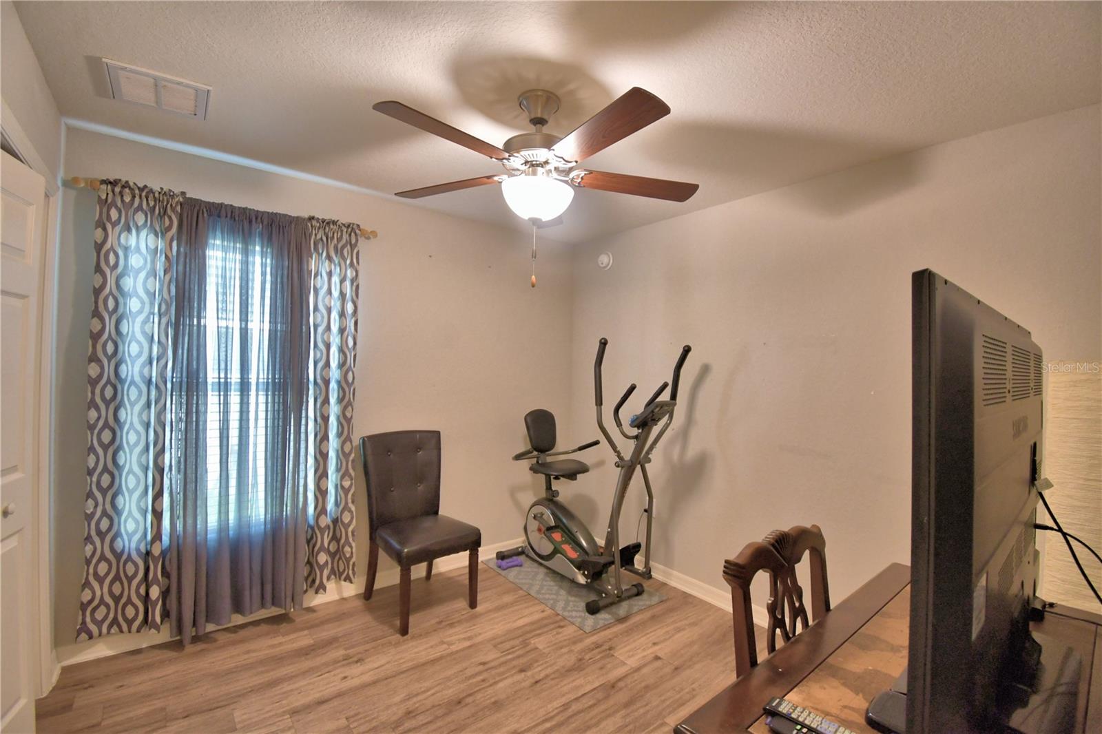 Image 24 of 26 For 710 Persian Drive