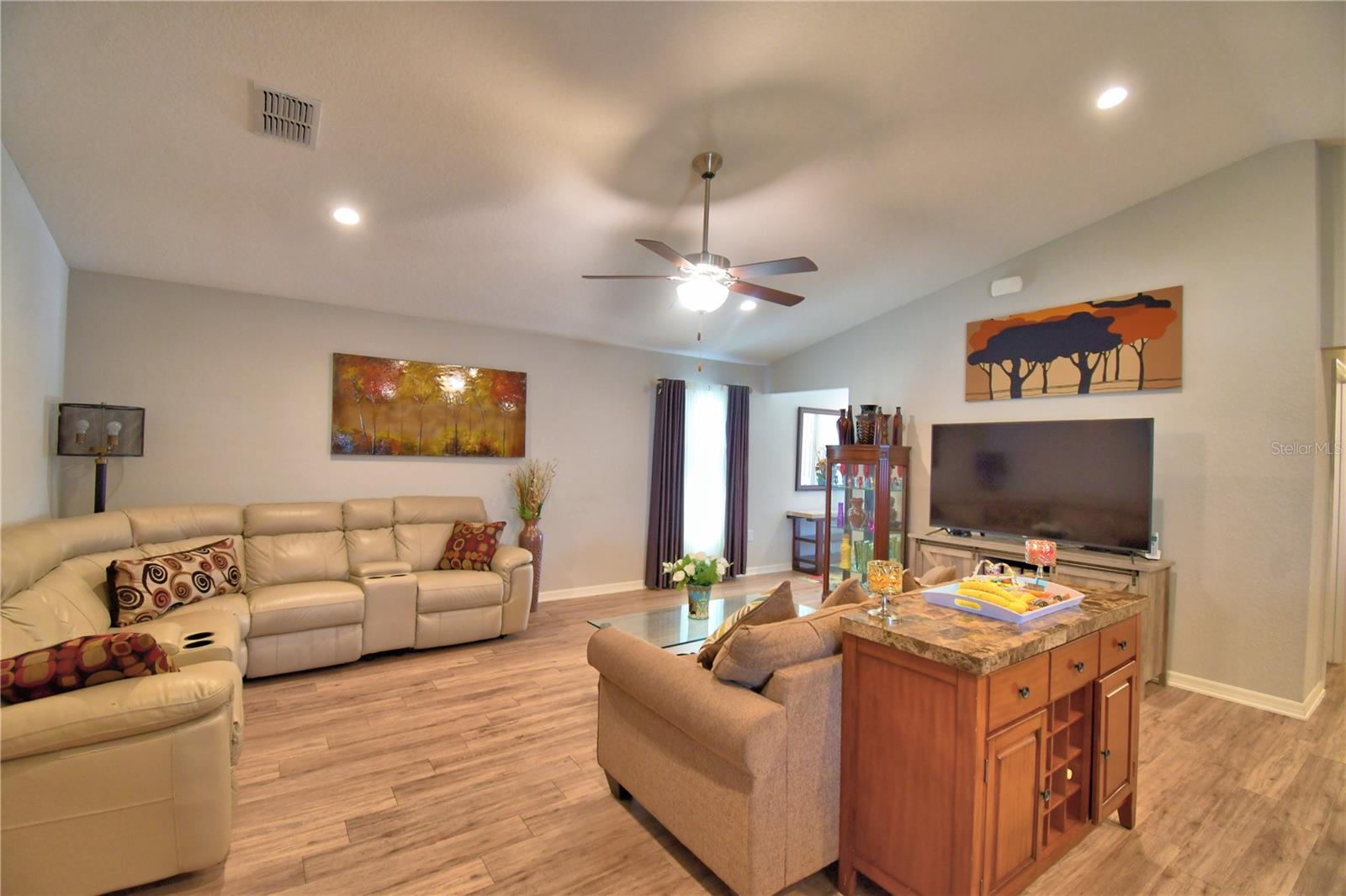Image 6 of 26 For 710 Persian Drive