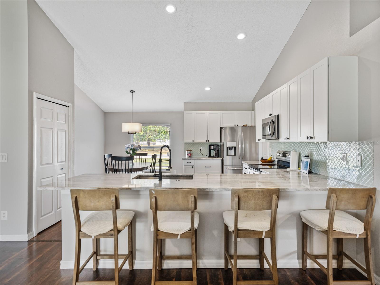 Image 10 of 66 For 541 Hatchwood Drive