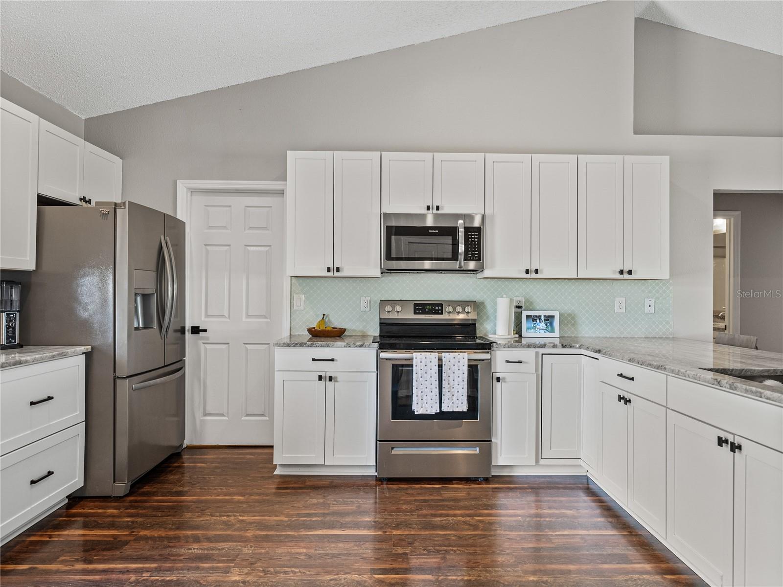 Image 12 of 66 For 541 Hatchwood Drive