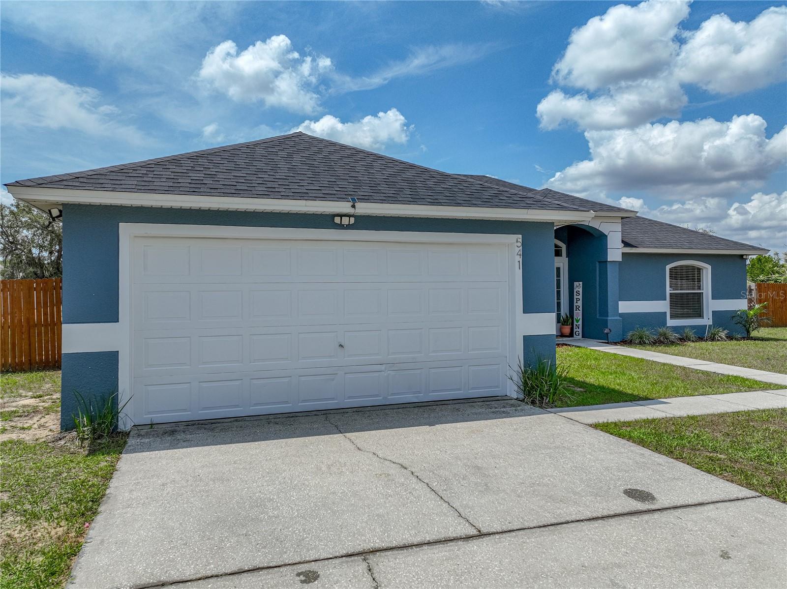 Image 3 of 66 For 541 Hatchwood Drive