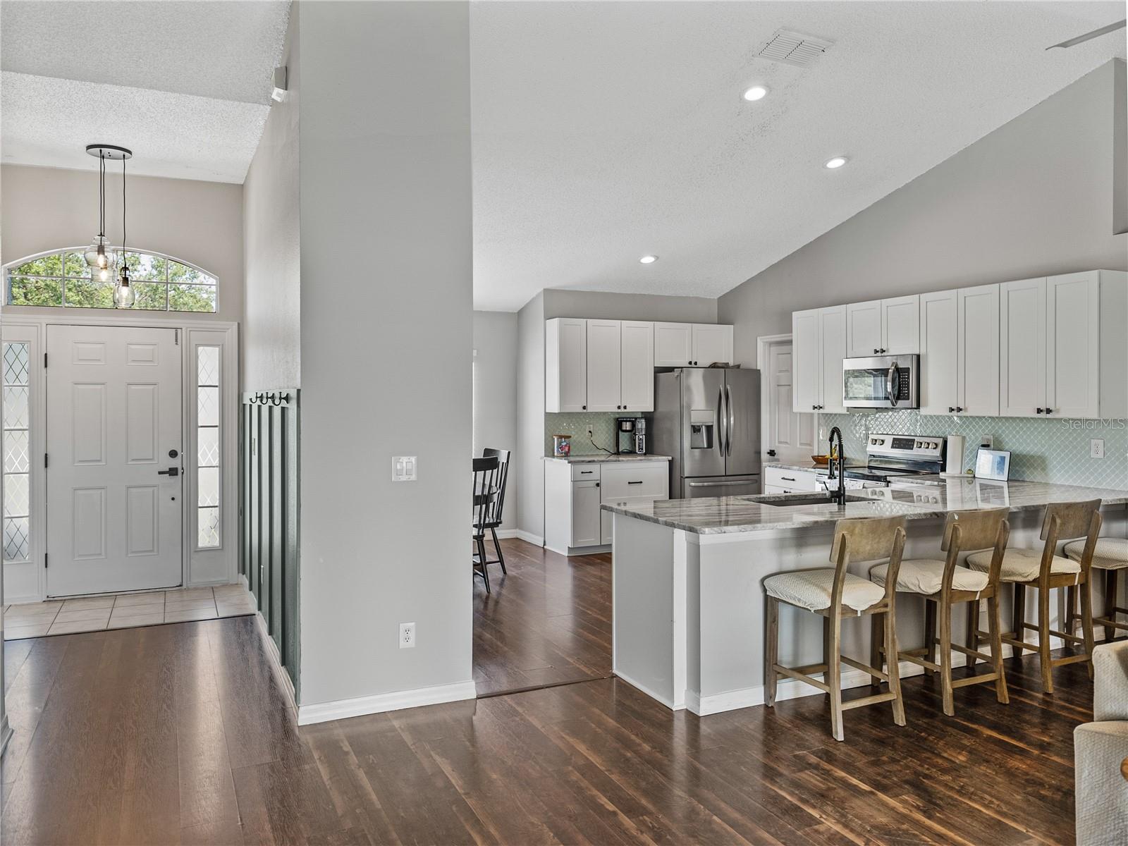 Image 9 of 66 For 541 Hatchwood Drive