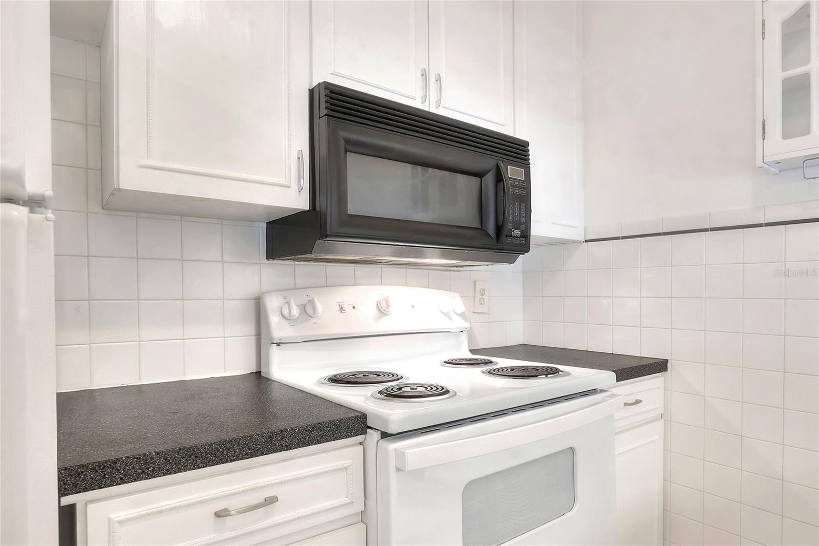 Image 14 of 40 For 900 Avenue Z Se B2