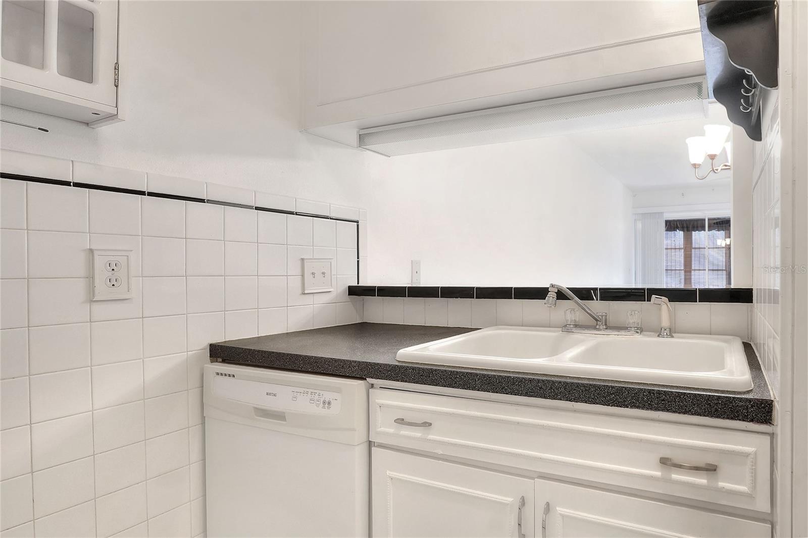 Image 15 of 40 For 900 Avenue Z Se B2