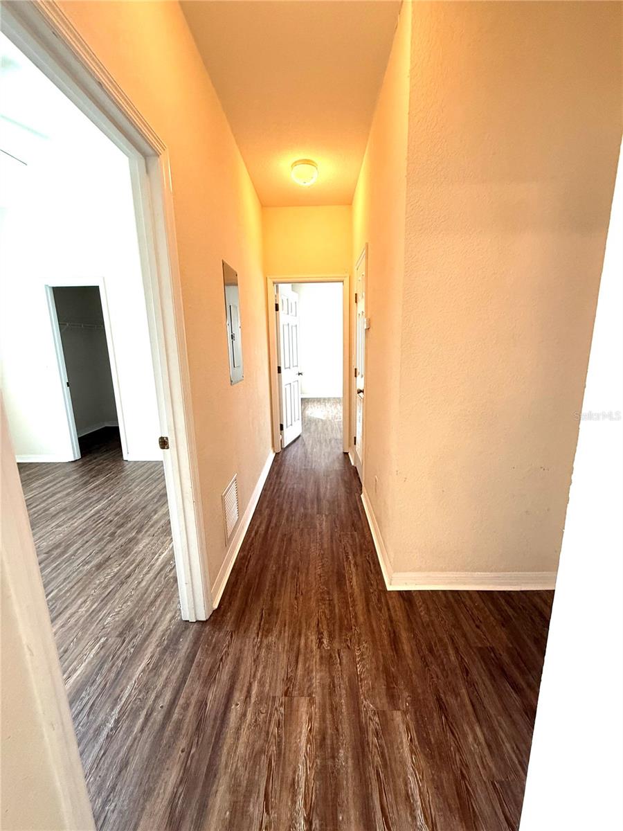 Image 7 of 11 For 1607 Eagle Pond Drive 1607