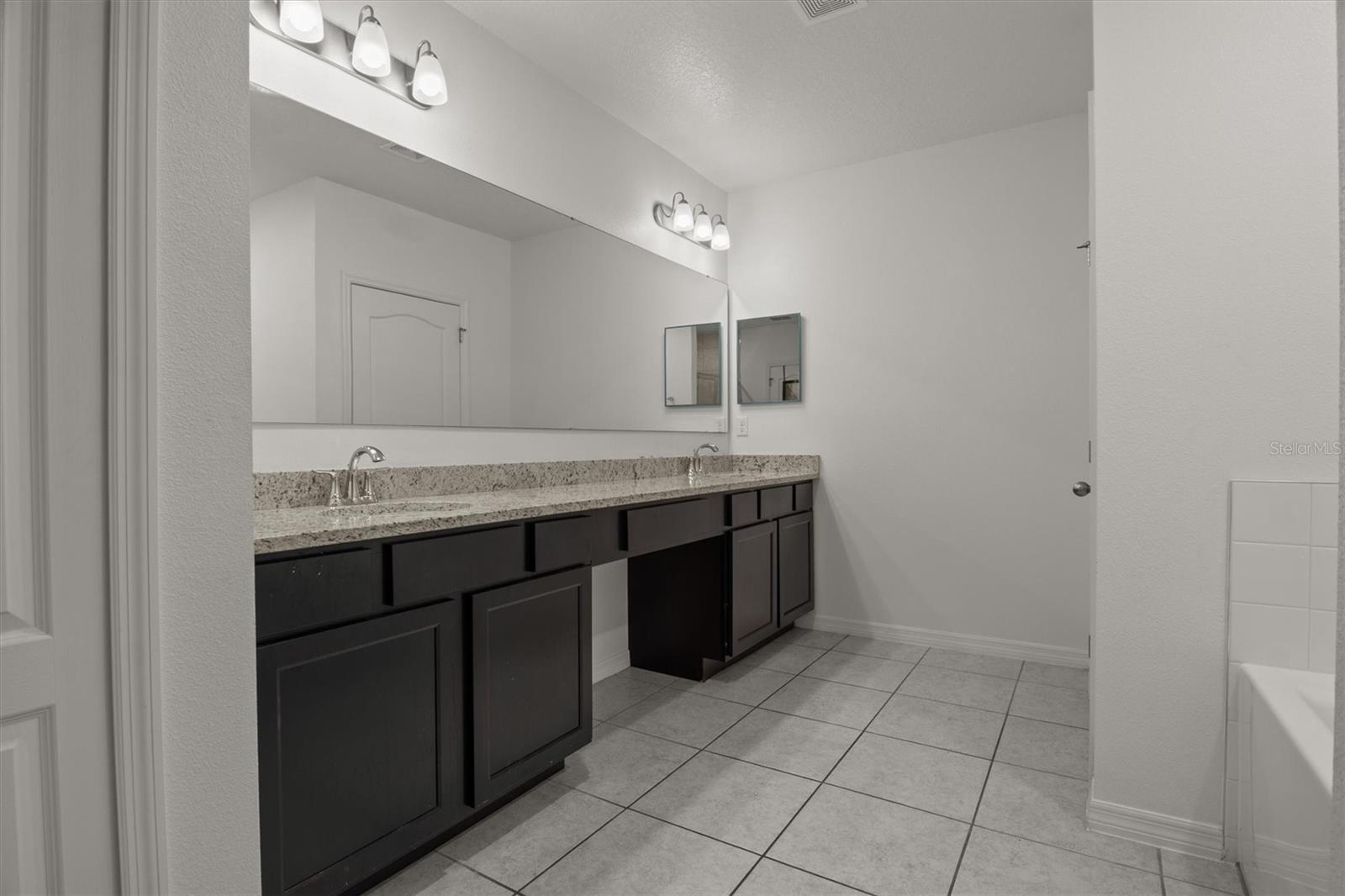 Image 19 of 33 For 622 Taft Drive