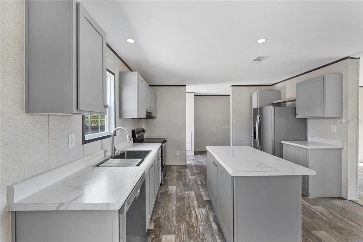 Image 11 of 26 For 1499 32nd Street Nw