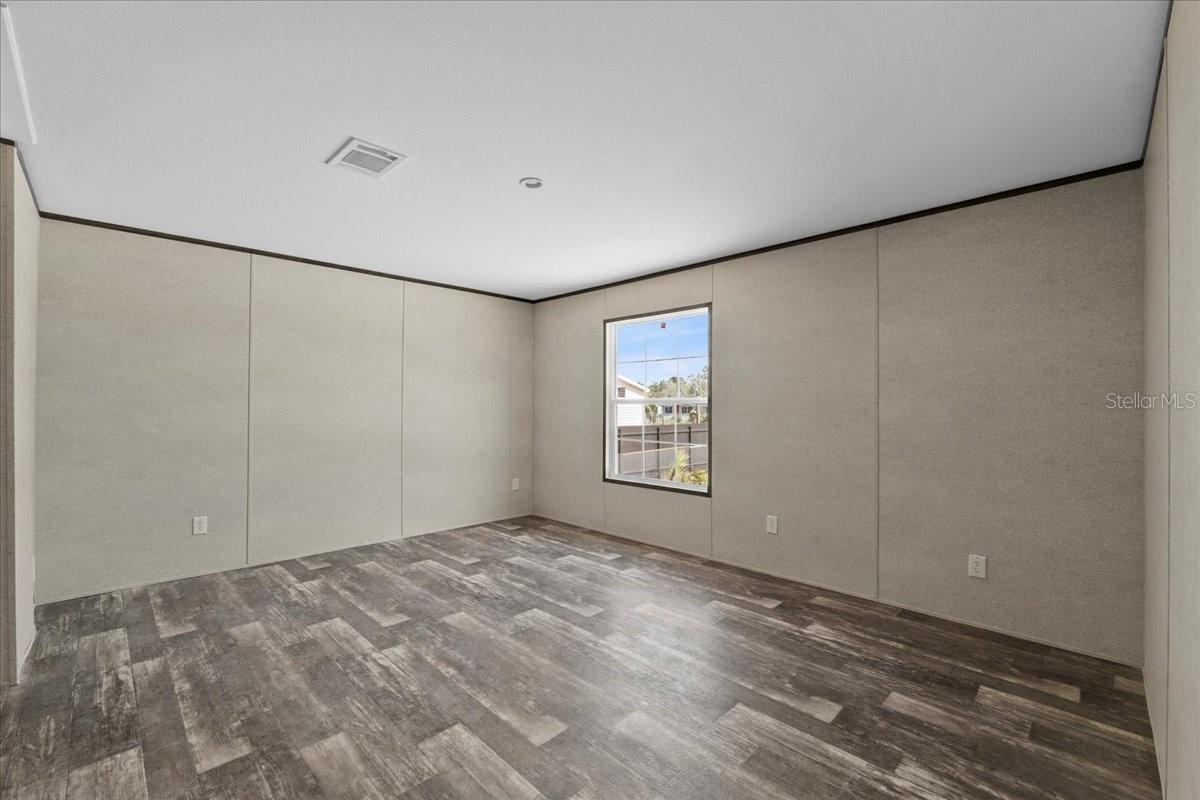 Image 18 of 26 For 1499 32nd Street Nw