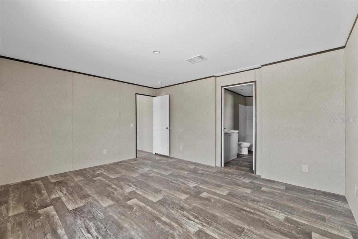 Image 19 of 26 For 1499 32nd Street Nw