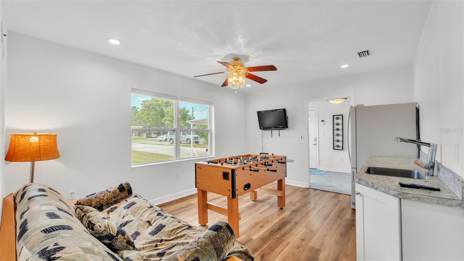 Image 10 of 50 For 900 Lake Jessie Drive