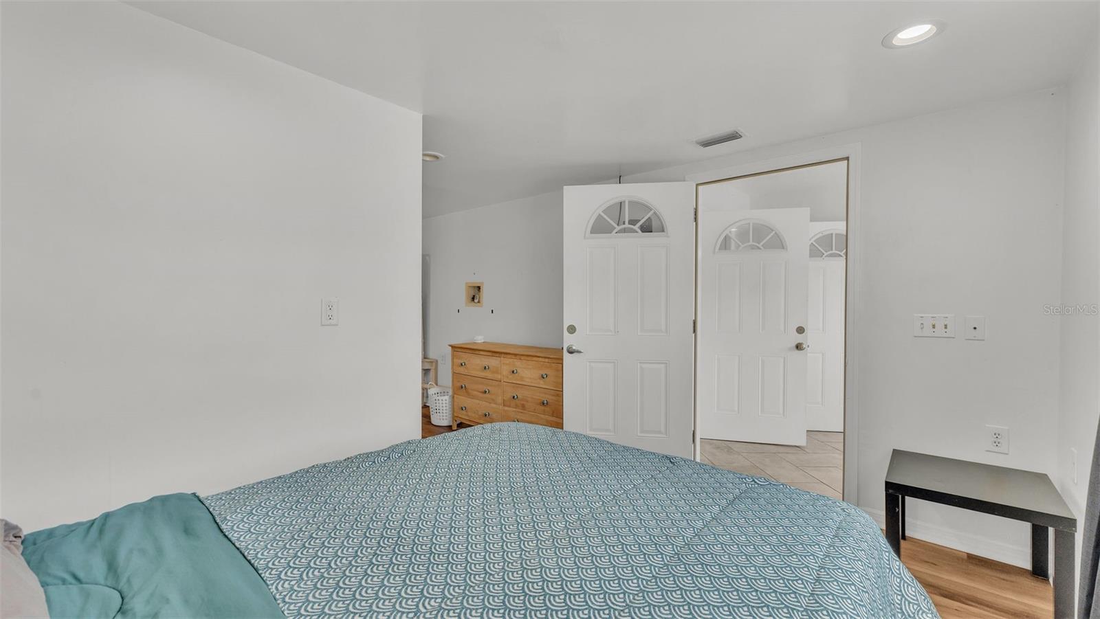 Image 33 of 50 For 900 Lake Jessie Drive