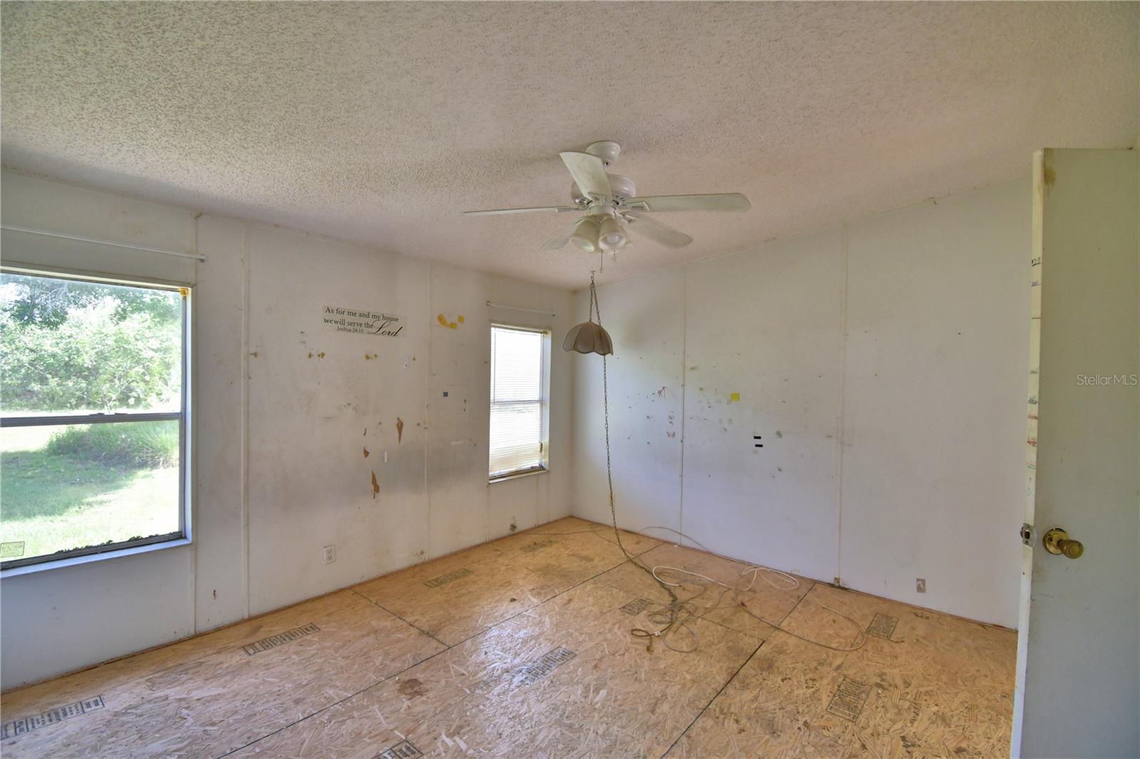 Image 12 of 76 For 1294 1-2 38th Street Nw