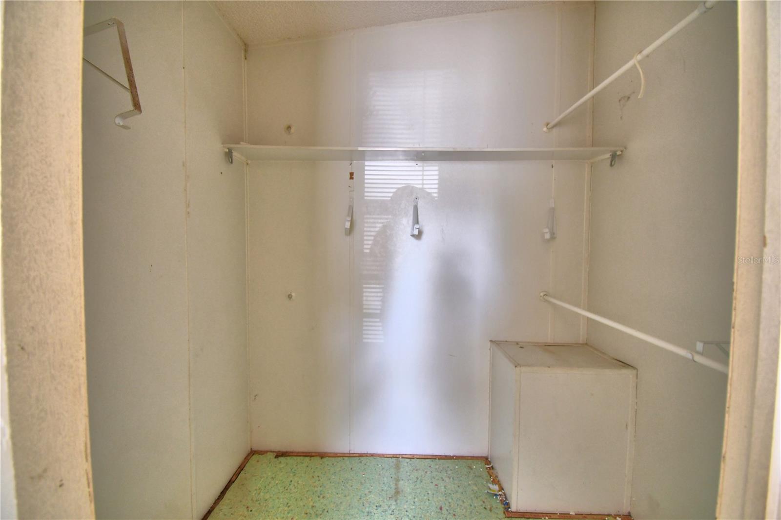 Image 18 of 76 For 1294 1-2 38th Street Nw