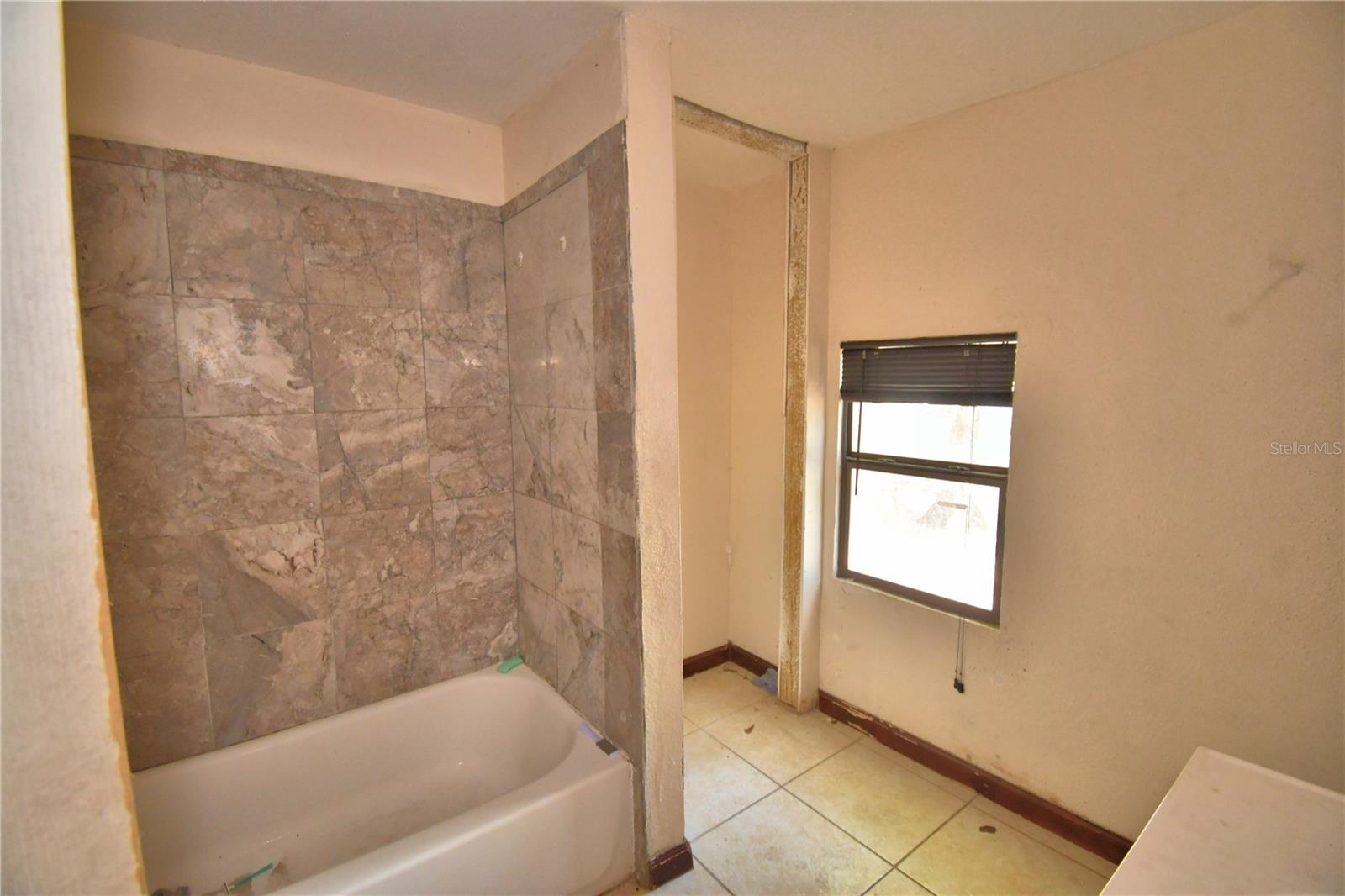 Image 58 of 76 For 1294 1-2 38th Street Nw