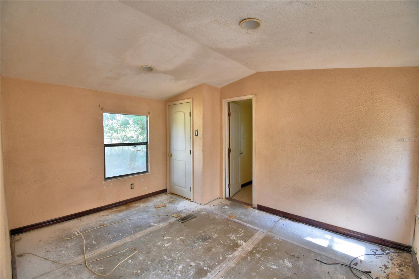 Image 66 of 76 For 1294 1-2 38th Street Nw