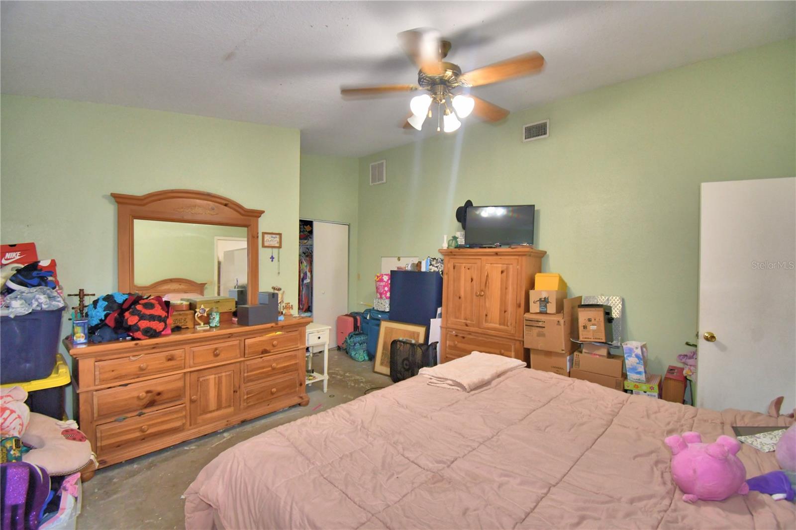 Image 12 of 26 For 780 Oleander Drive Se