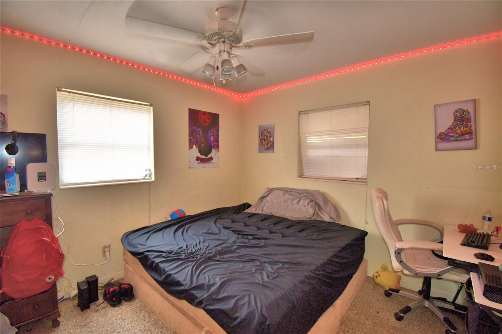 Image 18 of 26 For 780 Oleander Drive Se