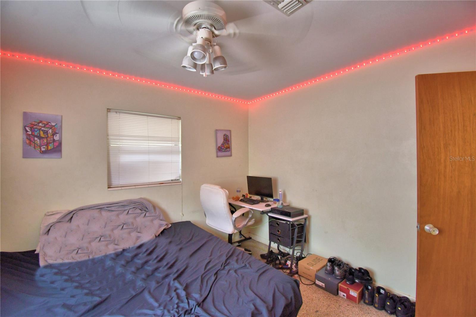 Image 19 of 26 For 780 Oleander Drive Se