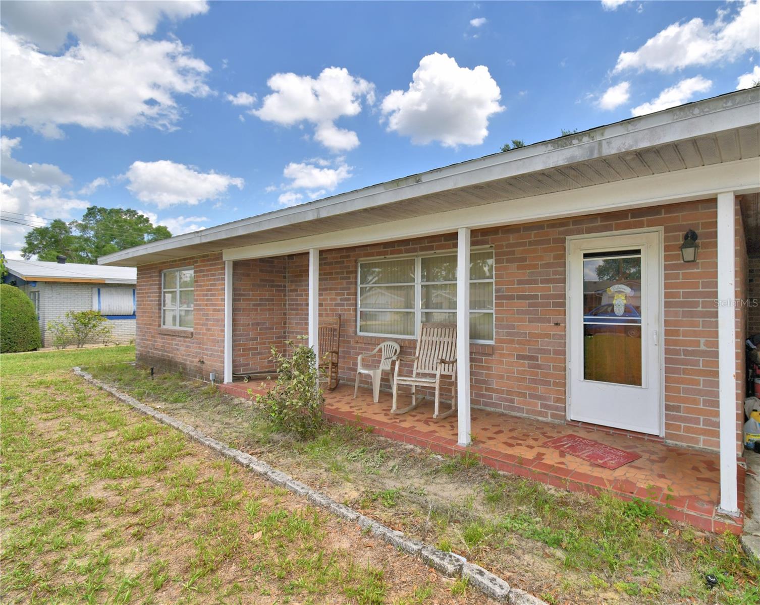 Image 2 of 26 For 780 Oleander Drive Se