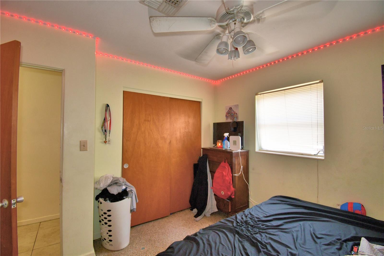 Image 20 of 26 For 780 Oleander Drive Se