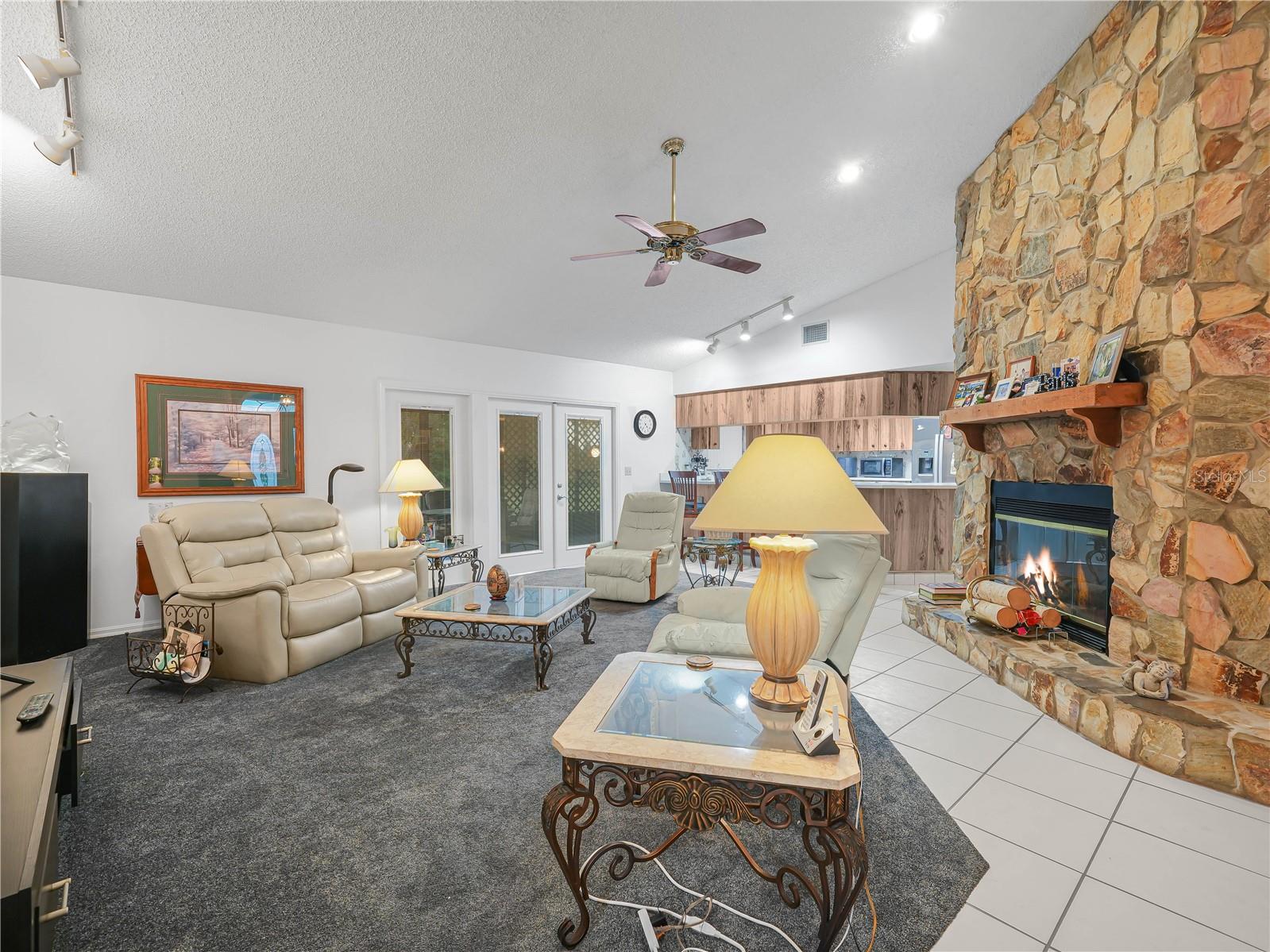 Image 4 of 24 For 409 6th Street