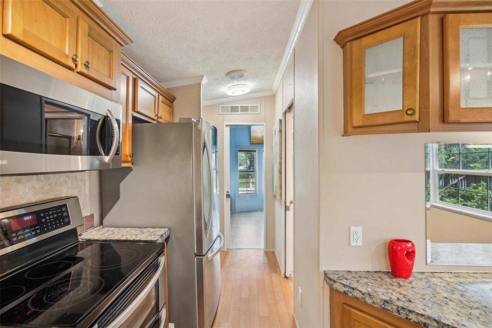Listing photo id 16 for 6621 La Mesa Road