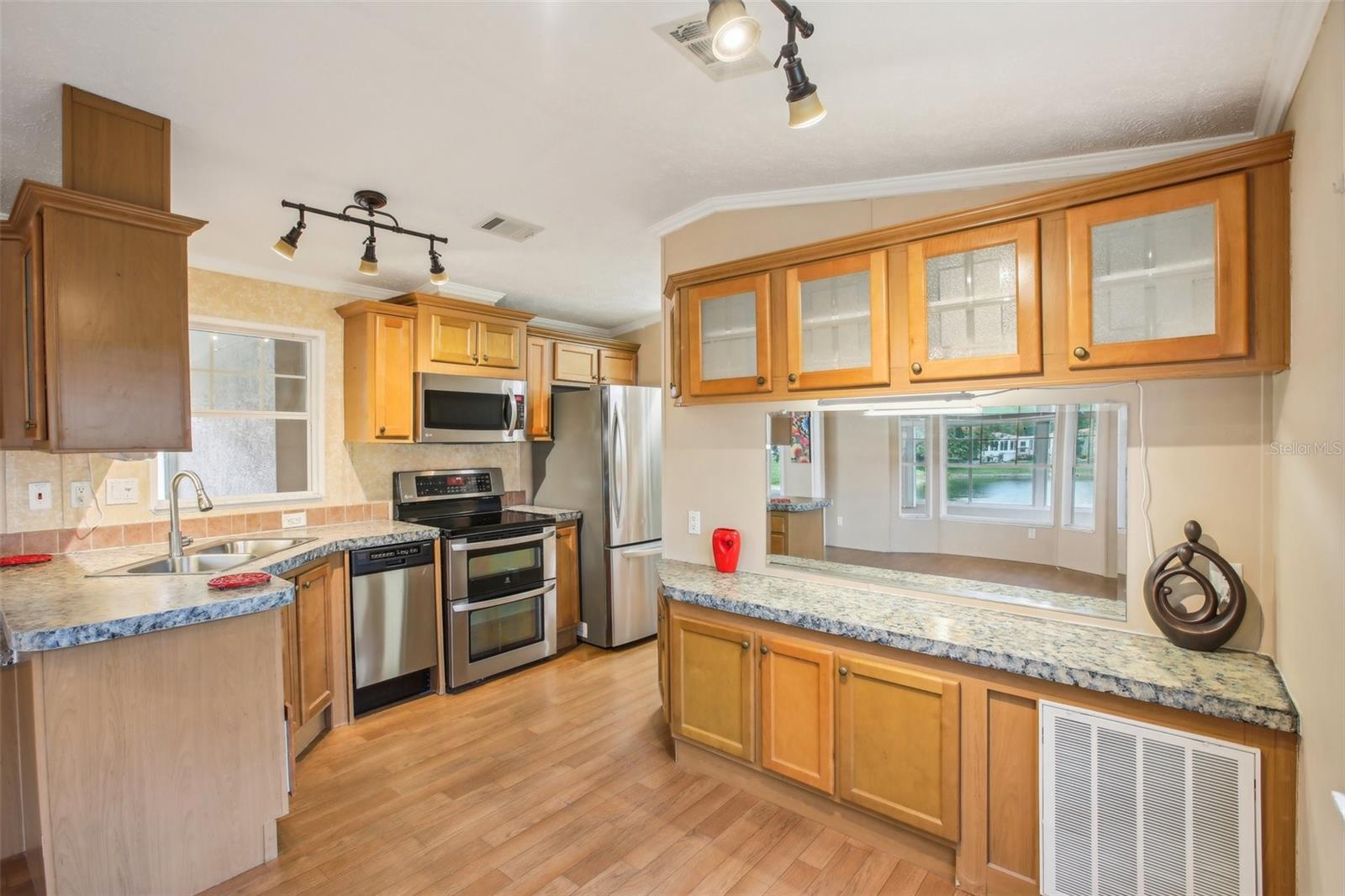 Listing photo id 20 for 6621 La Mesa Road