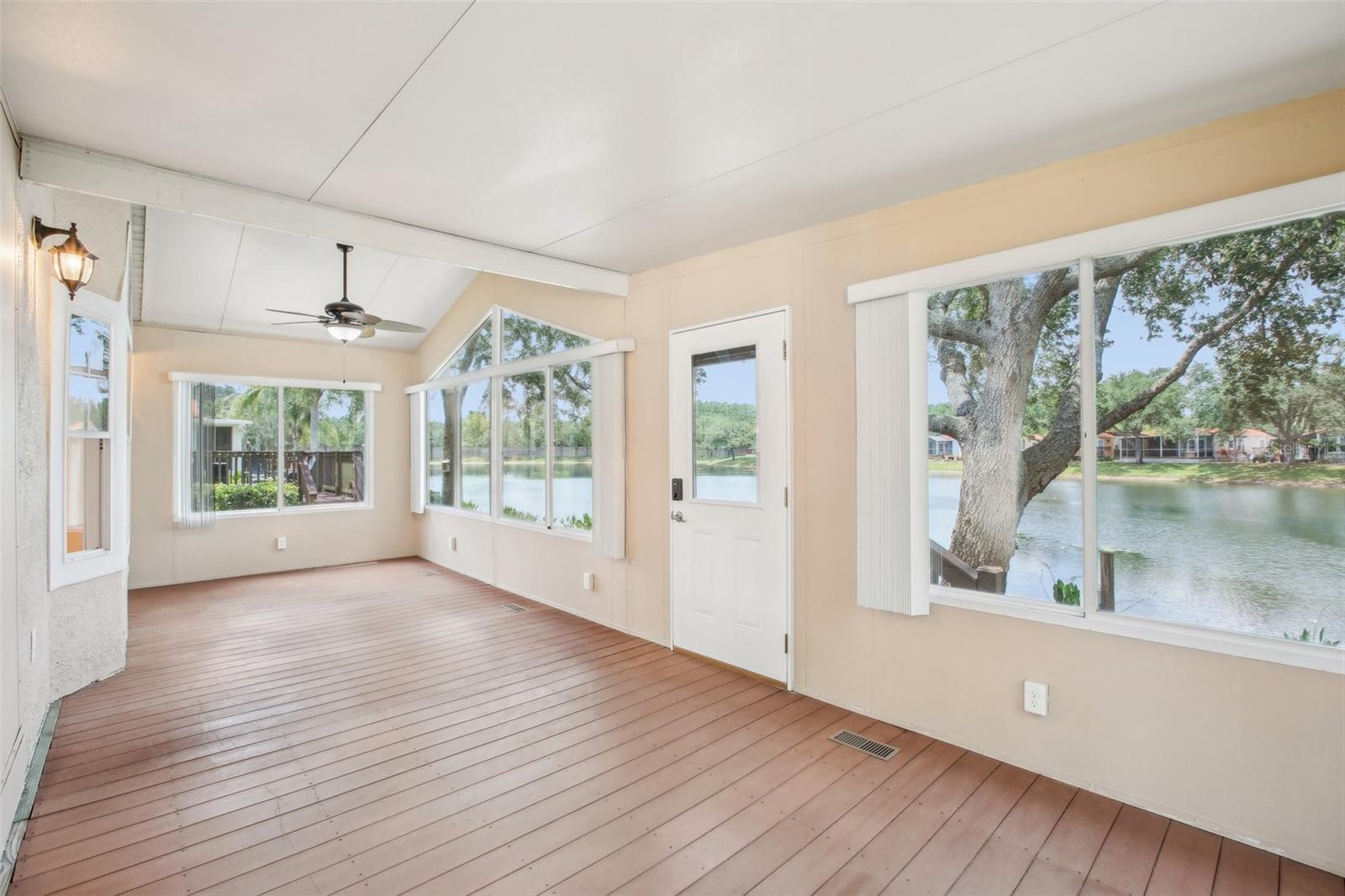 Listing photo id 23 for 6621 La Mesa Road