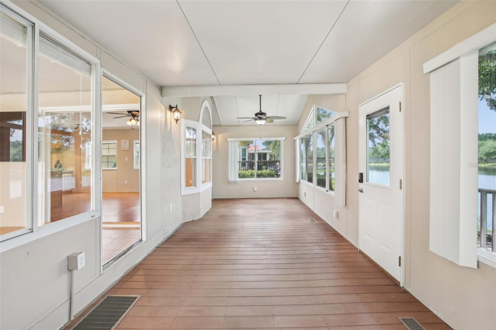 Listing photo id 24 for 6621 La Mesa Road