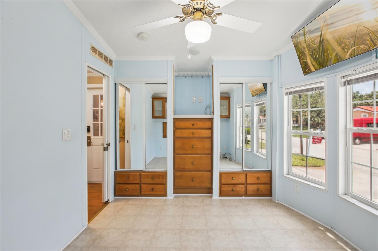 Listing photo id 25 for 6621 La Mesa Road