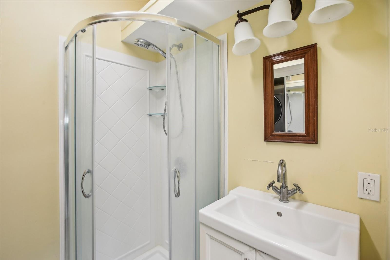 Listing photo id 31 for 6621 La Mesa Road