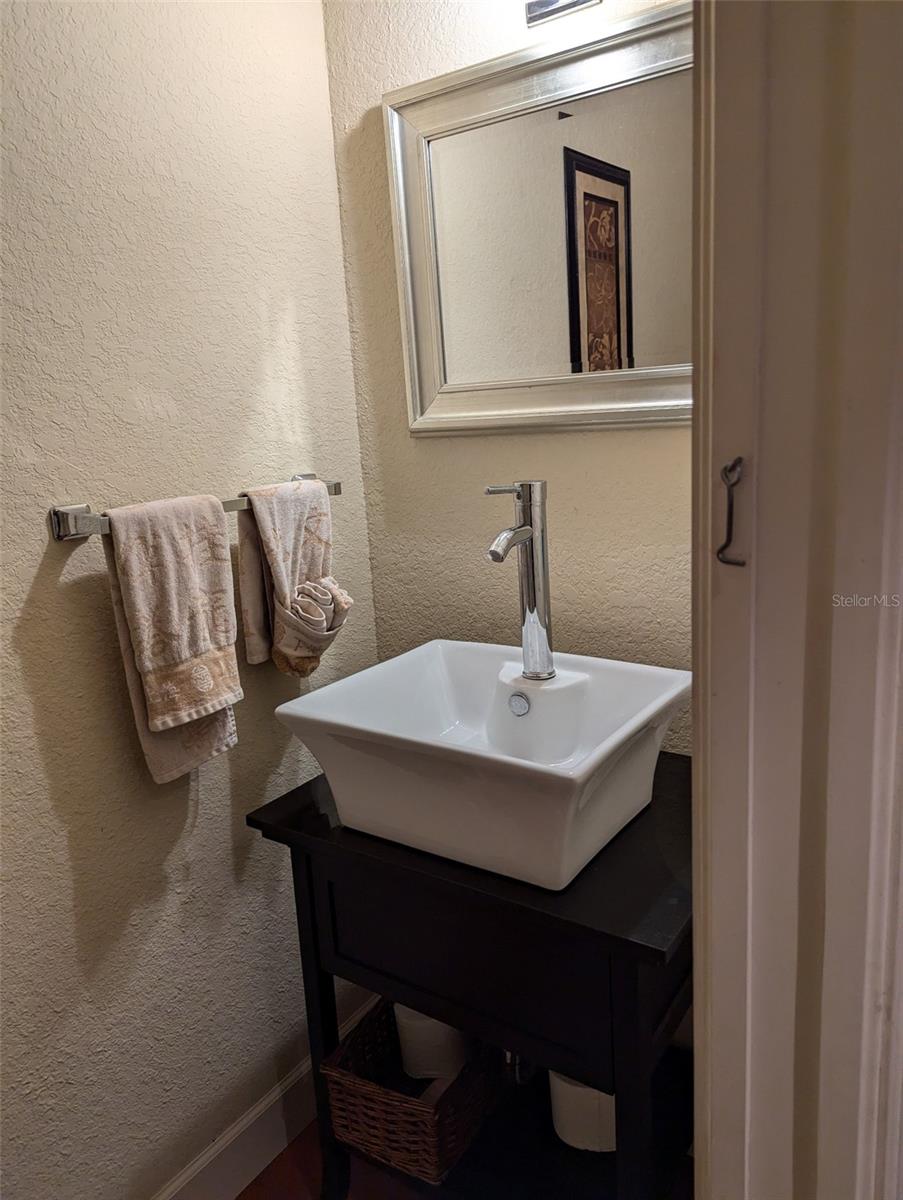 Image 6 of 25 For 836 41st Avenue N